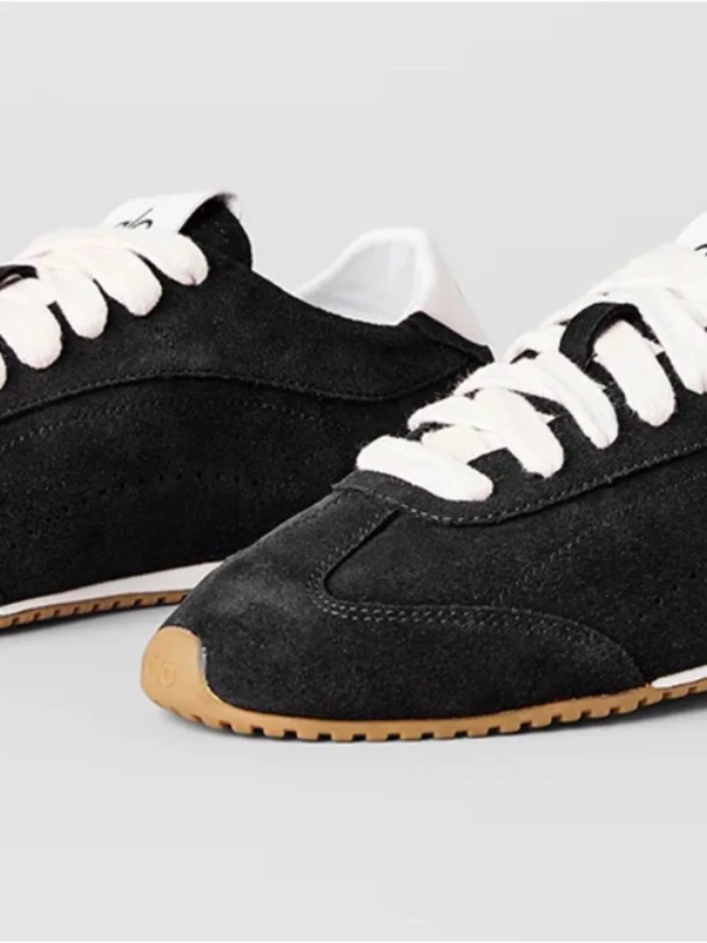 Brand New ALO Sunset Sneaker